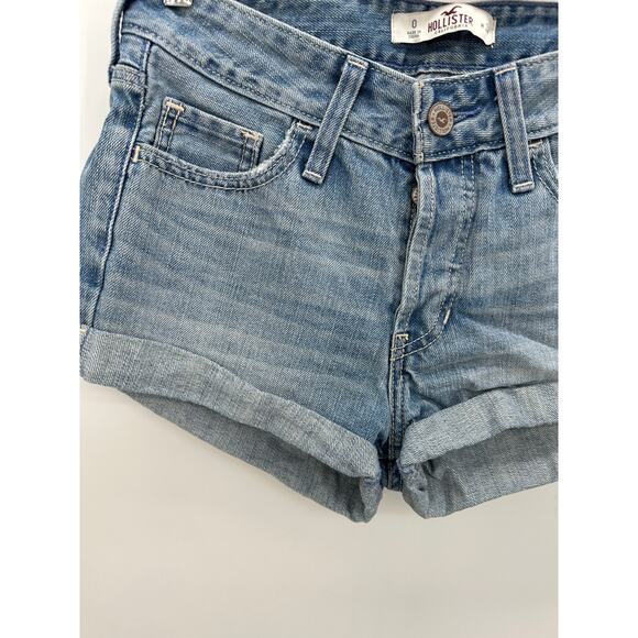 Hollister Light Wash Blue Denim Button Fly Rolled Cuff Shorts Women's Size 0 - Picture 3 of 9